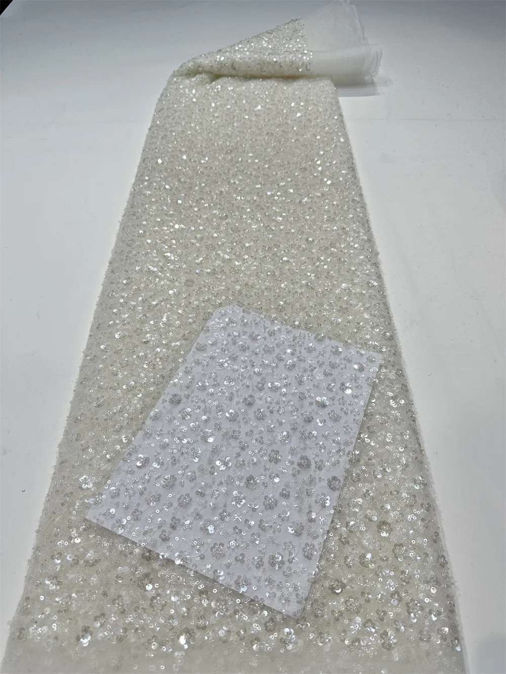 Afrikanischer Spitzenstoff 202 – Glitter Tablecloth Bewertung und Preis